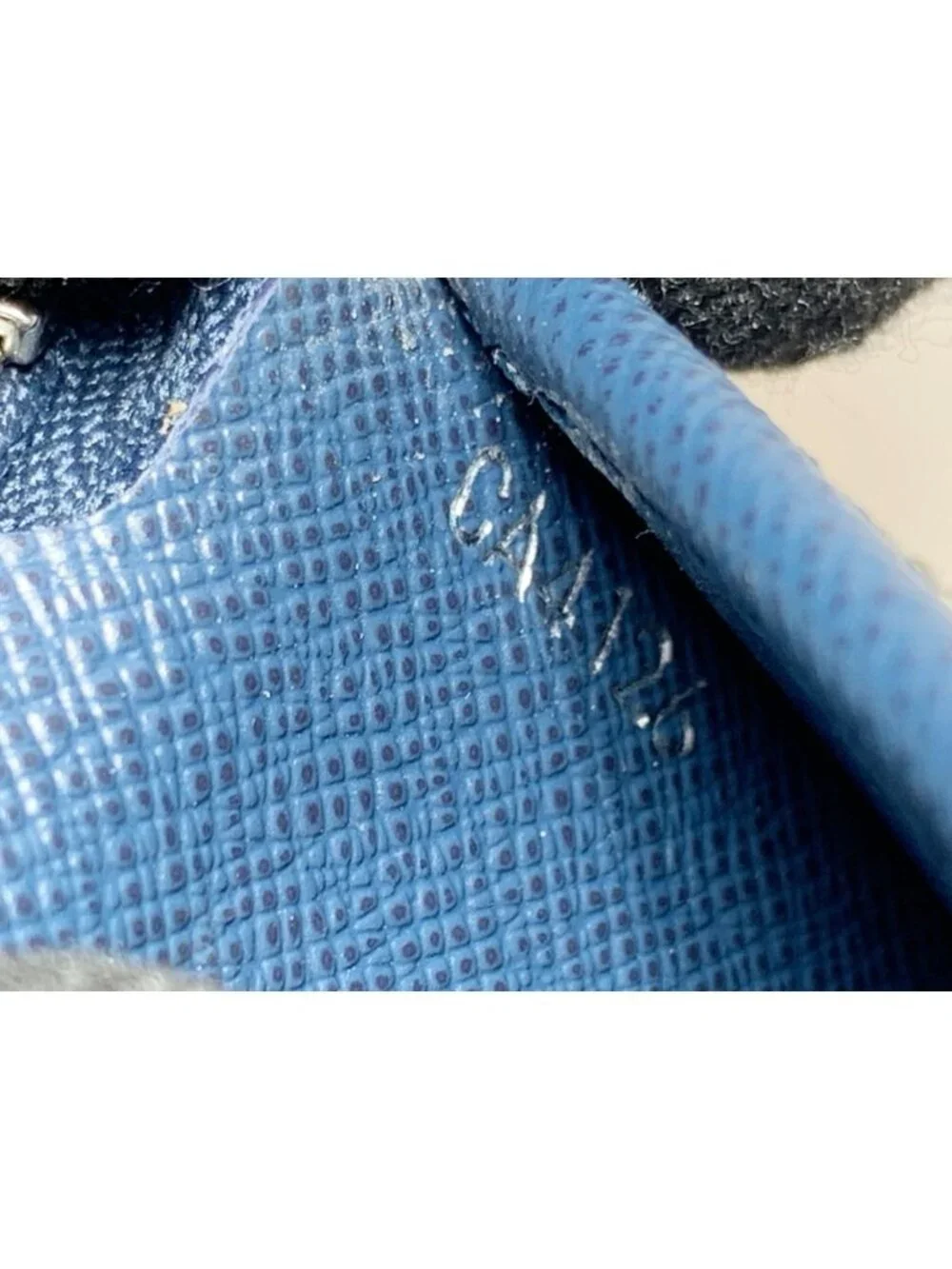 Louis Vuitton Taiga Zippy Wallet Vertical Zip Around Navy